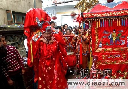 [流行]  为月黑天老师，邓洛章老师简编《娶新娘》